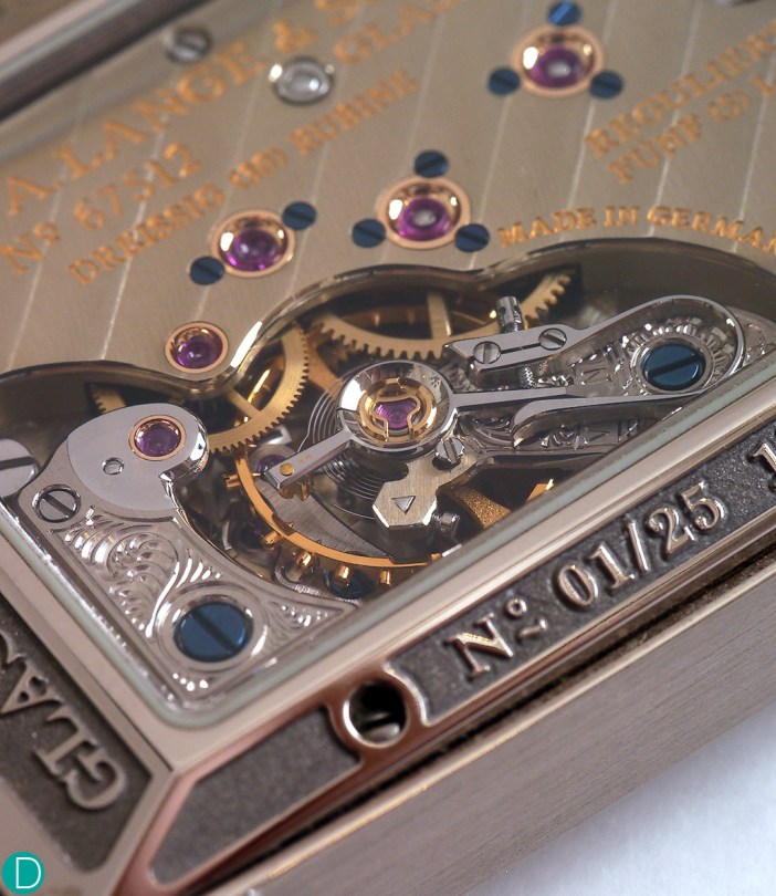 The L931's balance cock in white gold for this special edition.