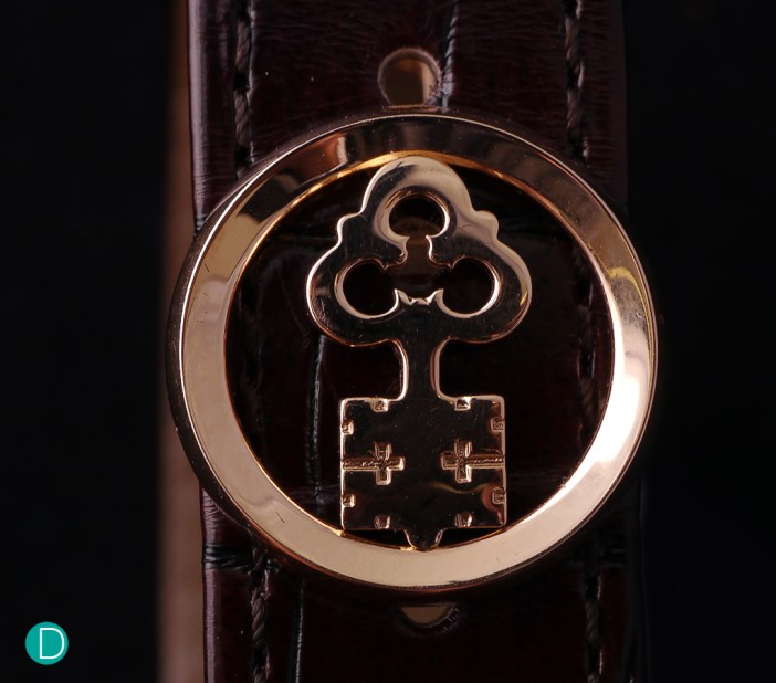The Corum key logo is a small but beautiful detail on the clasp closing the butterfly deployant buckle.