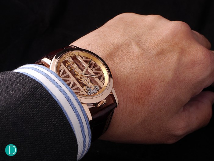 at 43mm, the Golden Bridge Round wears very well.