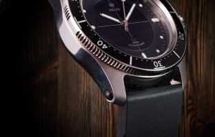 One watch: many faces. A first look at a new French independent – Hegid